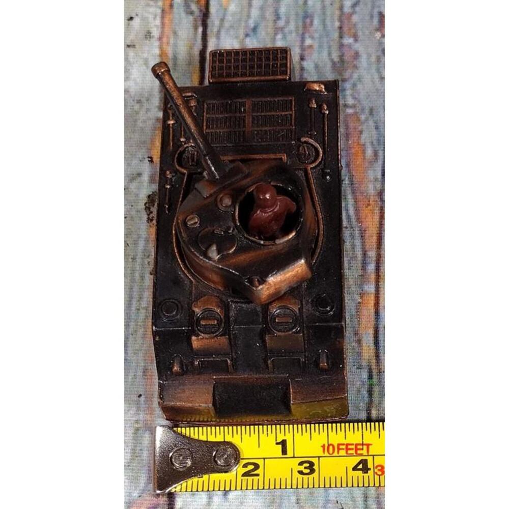 Tank Manual Pencil Sharpener - Bronze - Picture 11 of 12